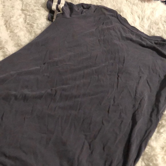 T shirt - Picture 3 of 3